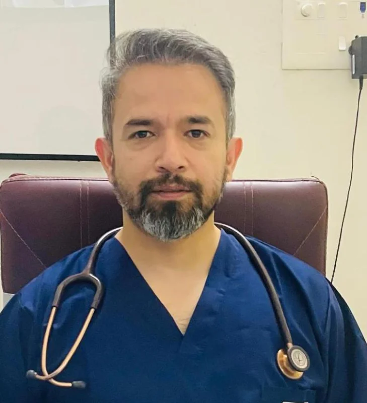 Dr. Akshay Vij